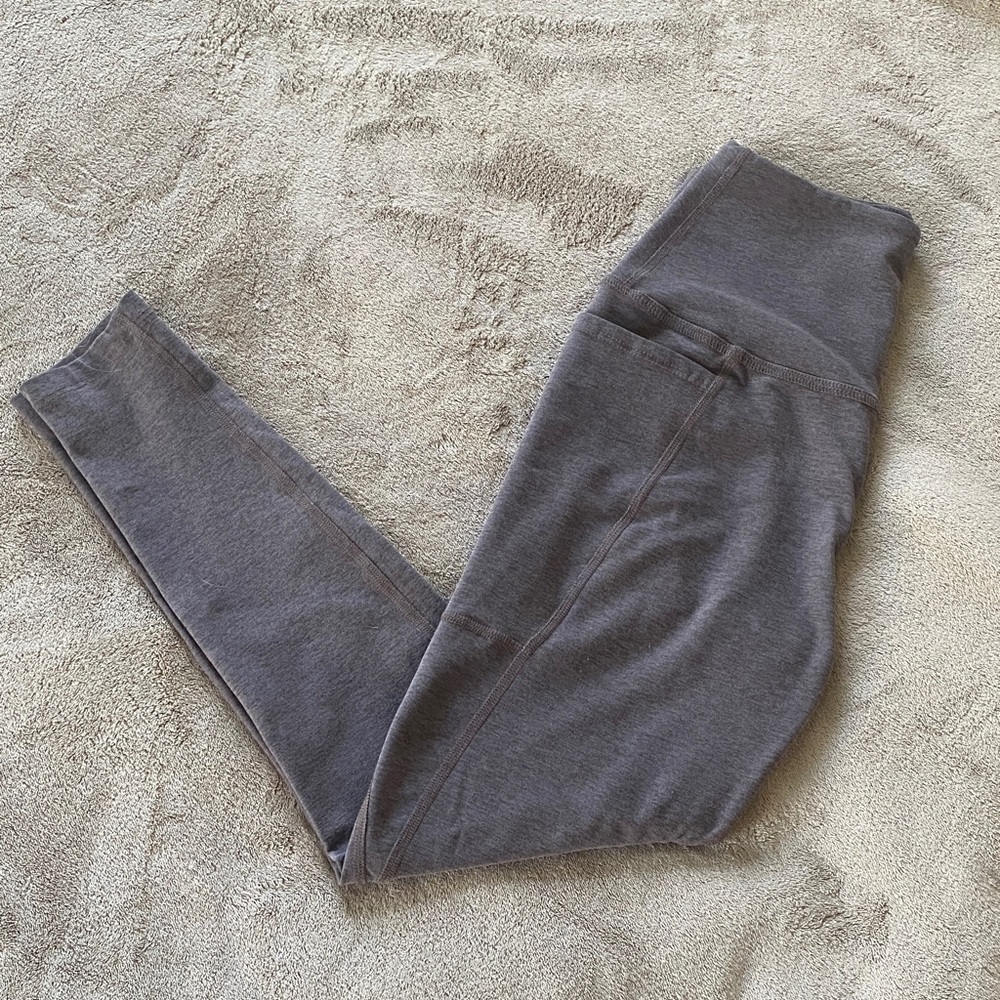 Gray Beyond Yoga caught in the midi spacedye leggings with pockets